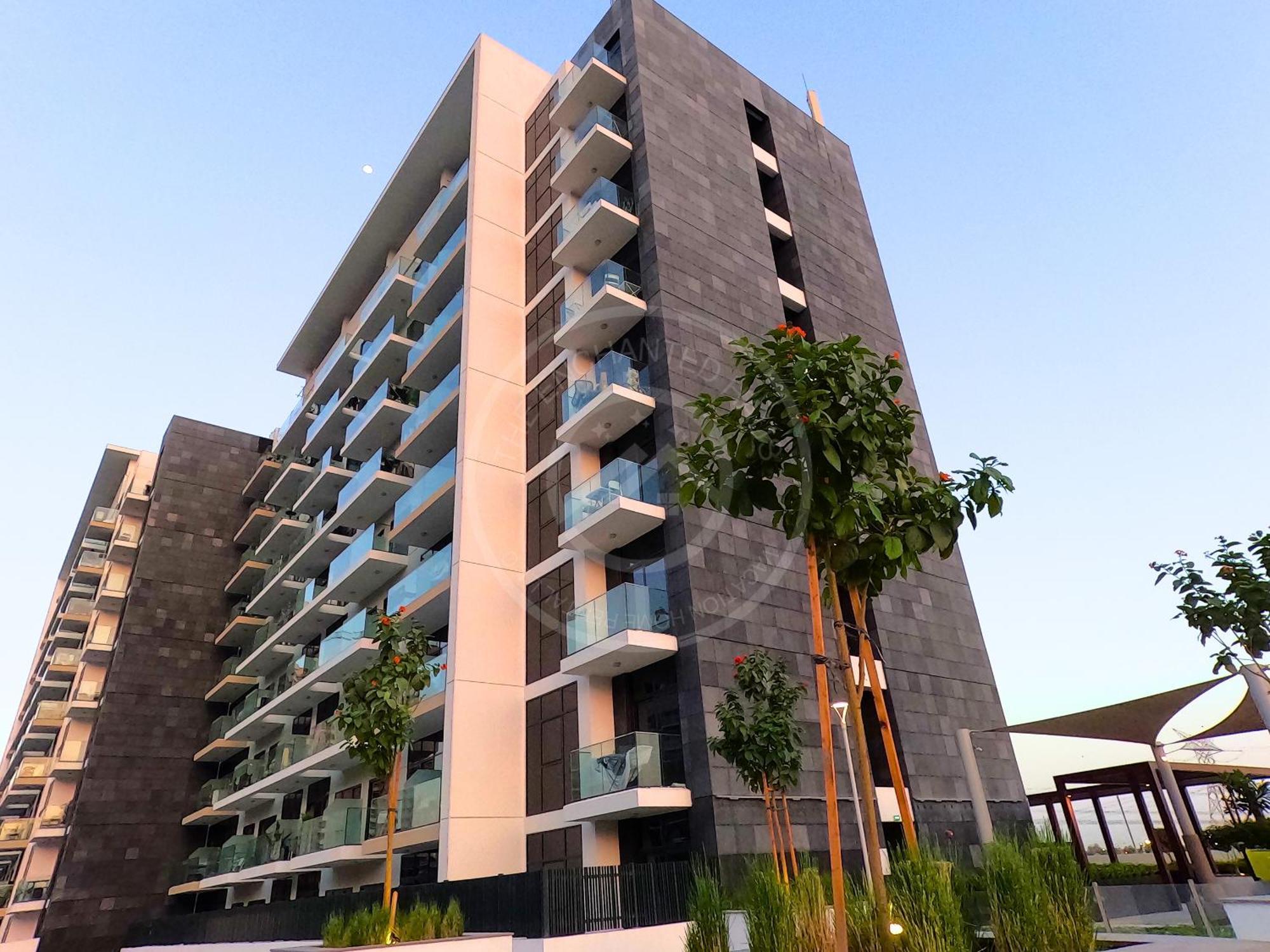 Luxury In Meydan, Furnished With Wifi, Terrace, Gym, Pool & Free Parking Apartment *