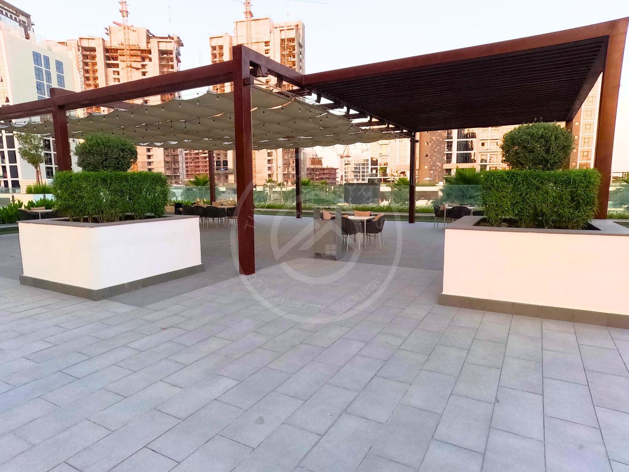 Apartment Luxury In Meydan, Furnished With Wifi, Terrace, Gym, Pool & Free Parking *