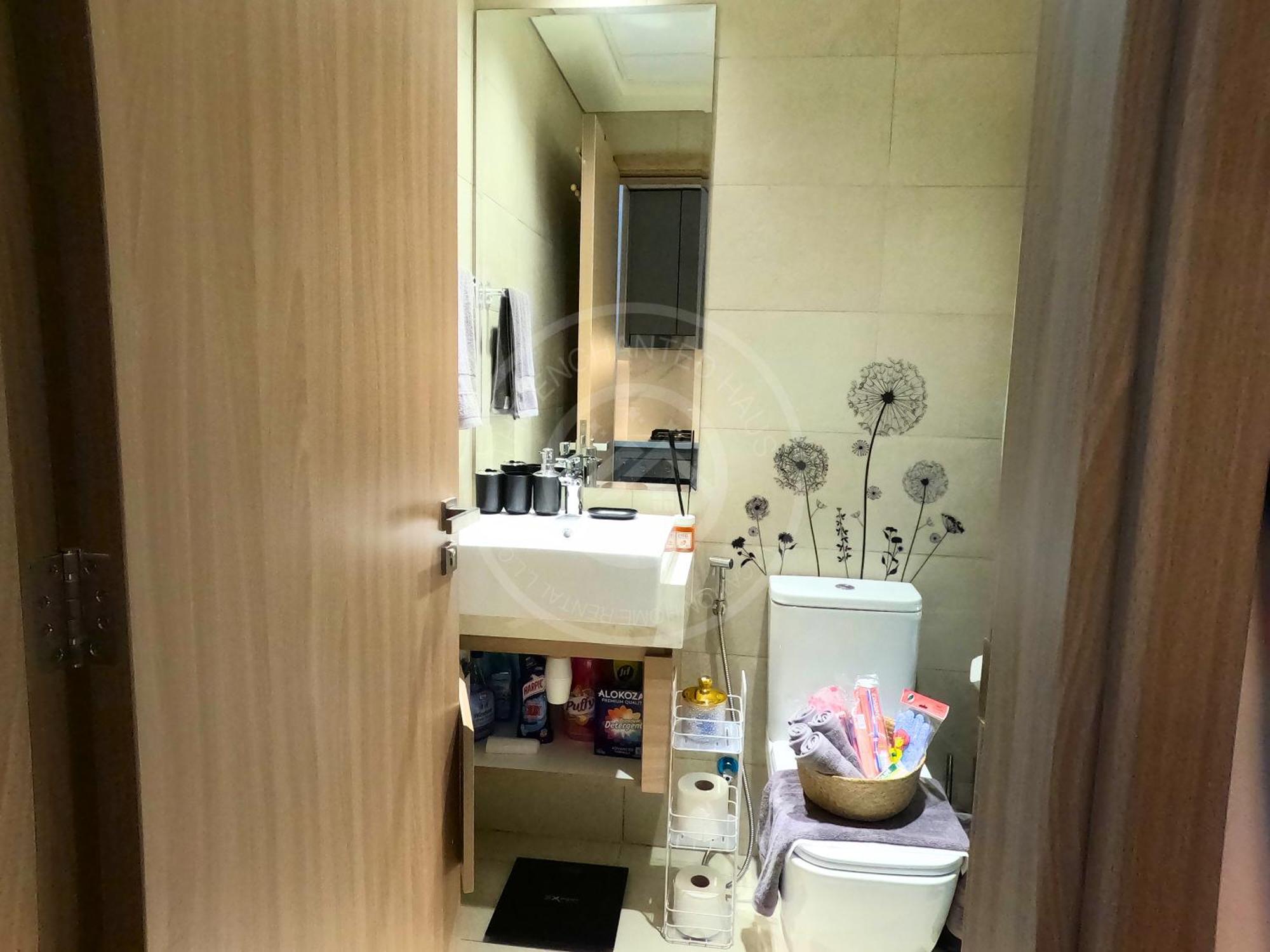 Apartment Luxury In Meydan, Furnished With Wifi, Terrace, Gym, Pool & Free Parking Dubai